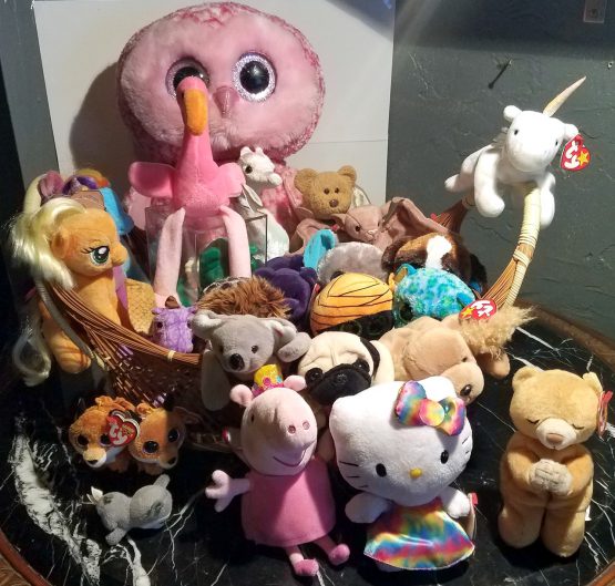 Large Lot of 27 Plush Dolls Toys TY Hello Kitty More Rare Collectors ED