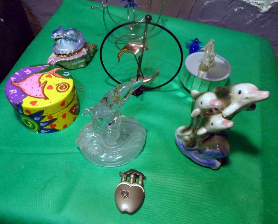Lot of 9 Dolphin Figurines Collectible Glass Ceramic Novelty Trinket Box De Madera