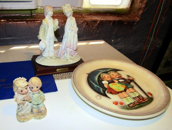 Lot 3 Vintage Decor Porcelain Ceramic Himmler Plate A Belcari Italy Figurine Lovers Theme