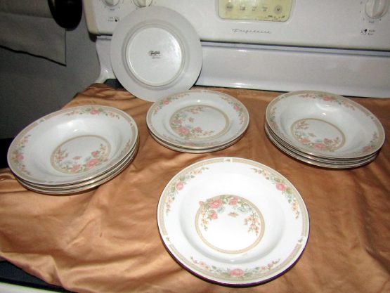 Lot of 10 Fairfield China Soup & Plates Dishes Floral W Gold Plated Rim Design