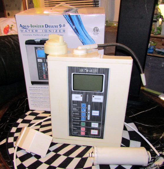 Aqua Ionizer Deluxe 9.0 Aqua-Ionizer Pro Tankless Water Purifier Fresh Hard Ionized READ