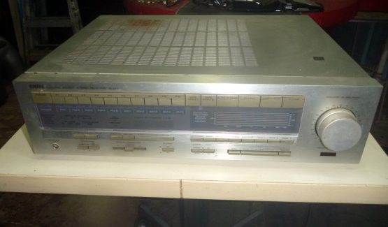 Vintage Yamaha Natural Sound Stereo Receiver R-100 - For Parts