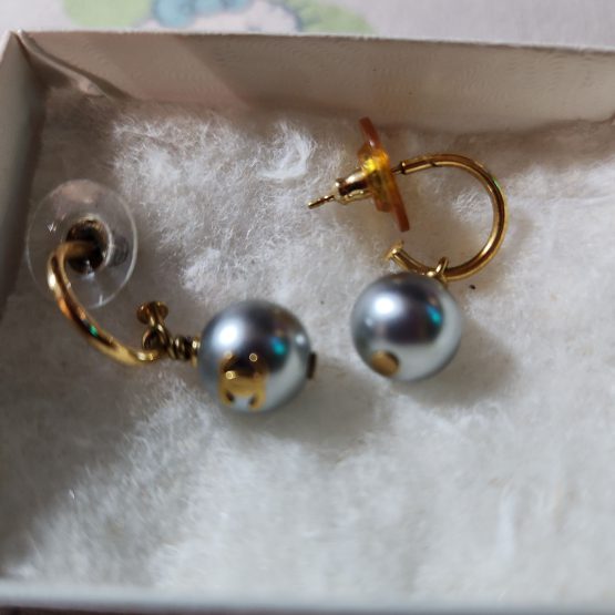 Auth Vintage Chanel Dangle Pearl Blue/Grey Earrings Classic CC Logo Design Stud