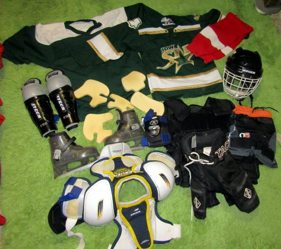 Large 12 Piece Lot Children Mixed Hockey Clothing Helmet Pads